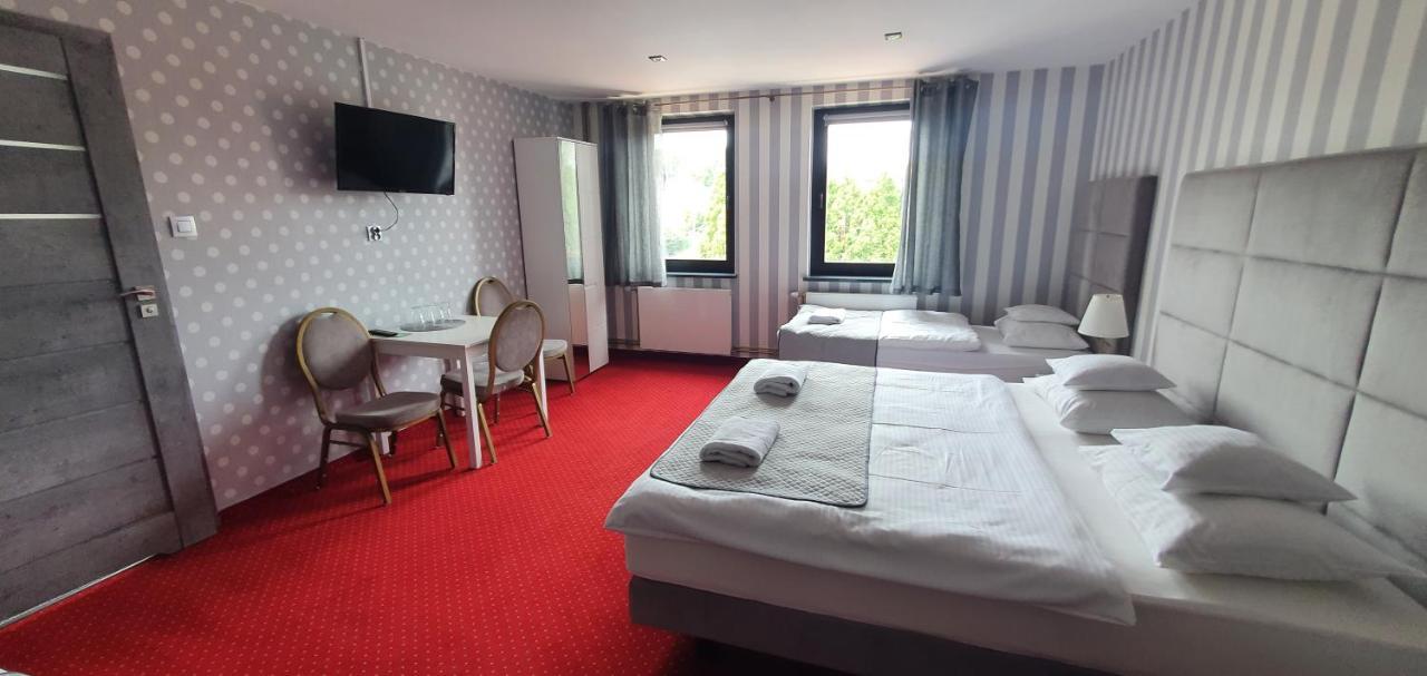 Nata Pokoje Gościnne Restauracja Libiaz Zewnętrze zdjęcie