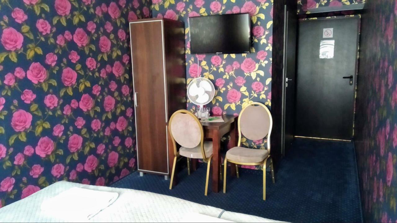 Nata Pokoje Gościnne Restauracja Libiaz Zewnętrze zdjęcie
